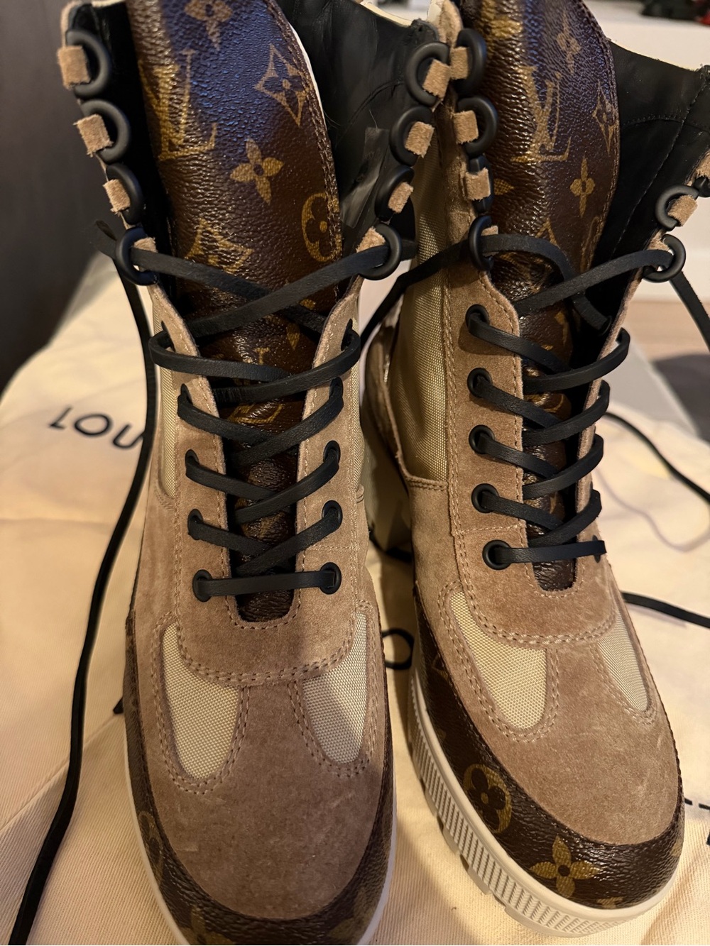Louis Vuitton Calfskin Monogram Laureate Platform Desert Boots Taupe